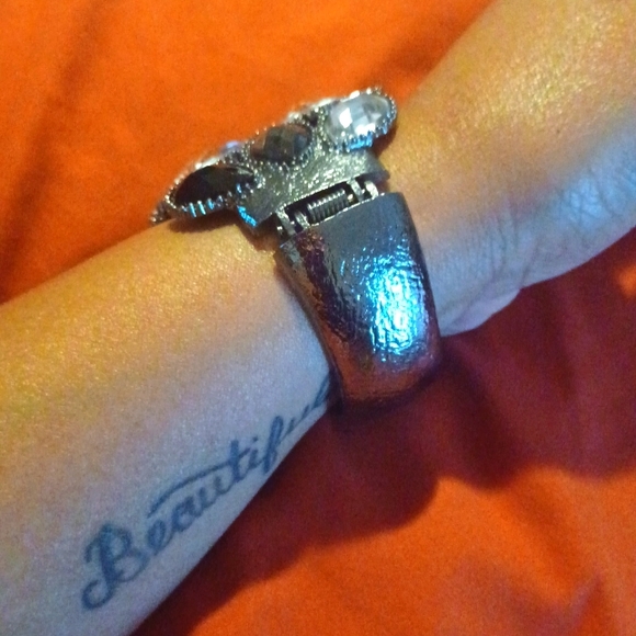 Black & Clear Rhinestone Chunky Fashion Bracelet *OSFM - Picture 2 of 5